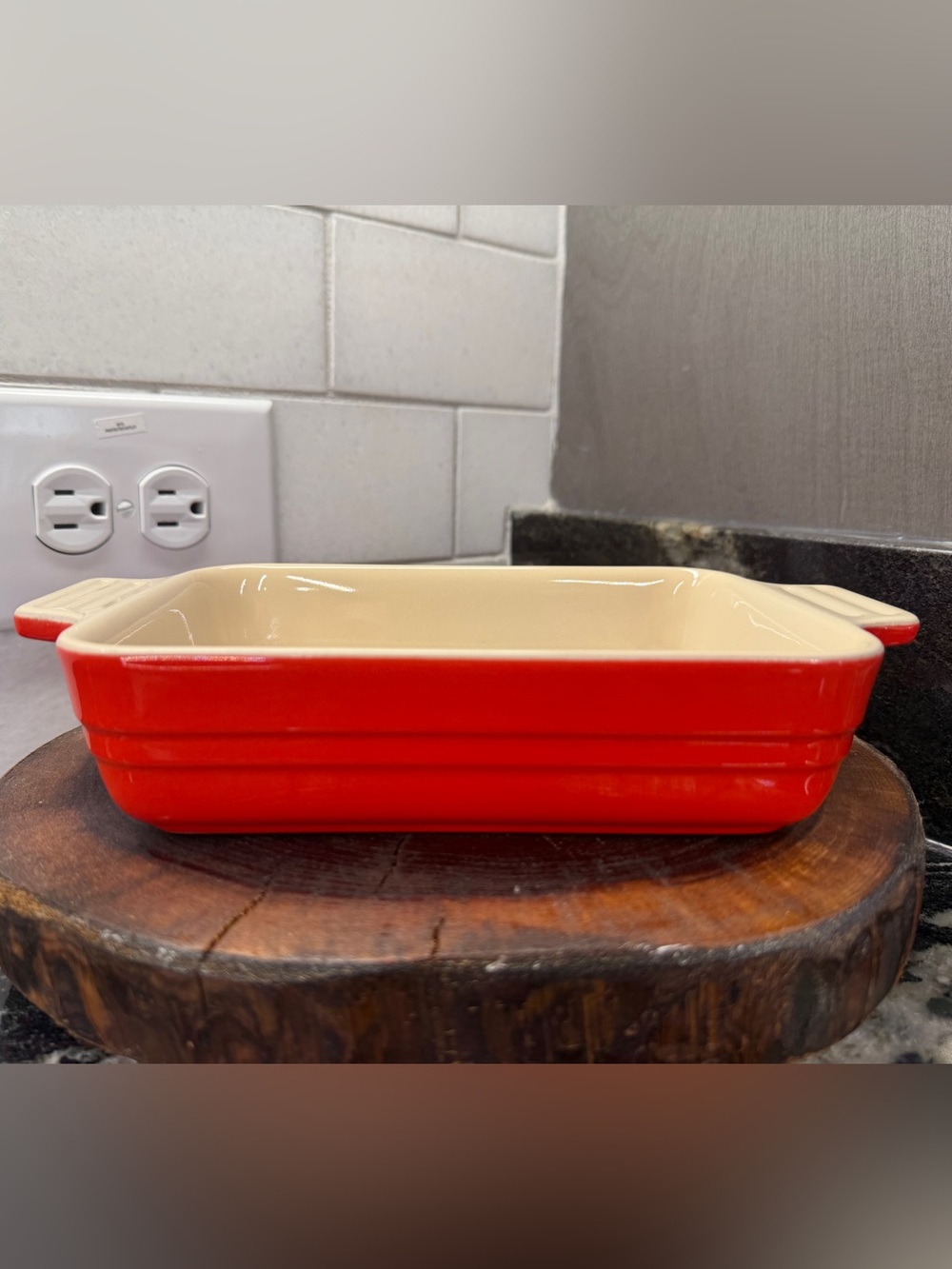 NEW Le Creuset Chilli 18cm Rectangular Baking Dish 7x5 Stoneware Retired Carmin